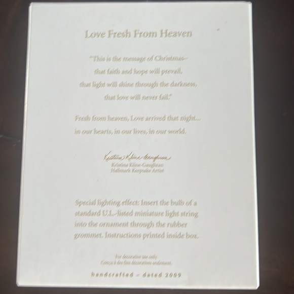 NIB 2009 Hallmark Keepsake “Love Fresh From Heaven” w/ special lighting effect - Picture 2 of 3